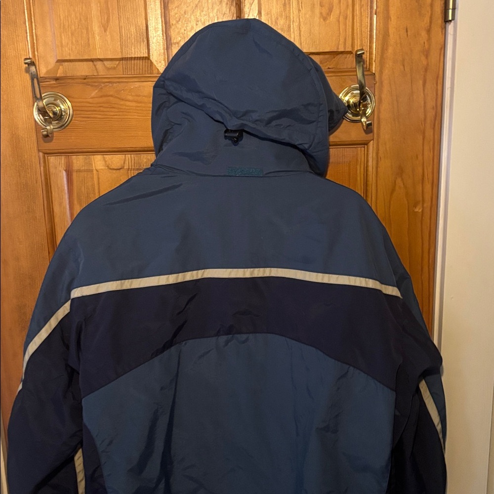 LL bean waterproof shell jacket - Picture 3 of 6
